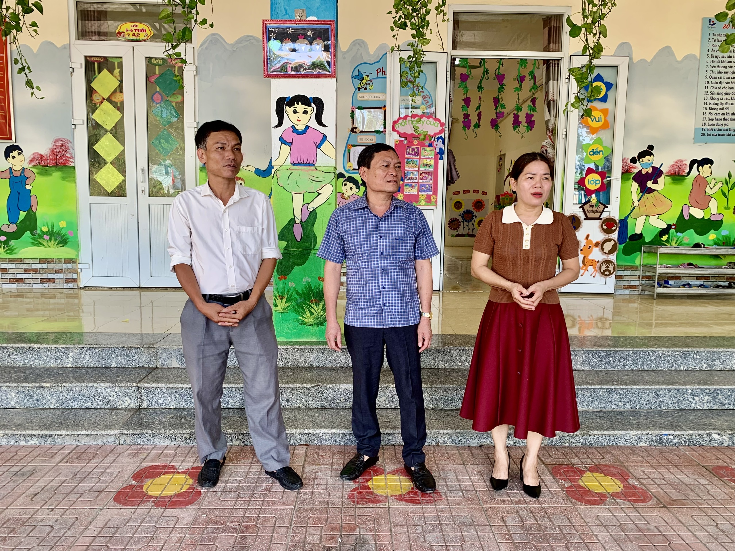 Anh-tin-bai
